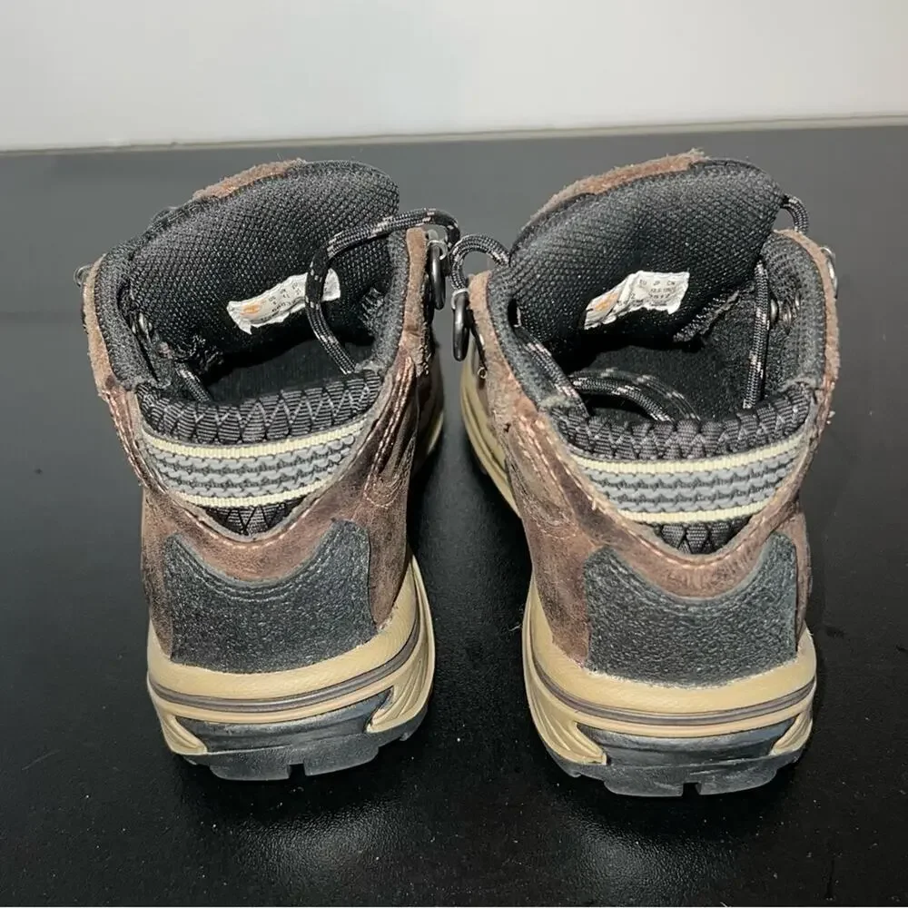 TIMBERLAND KIDS LEATHER BOOT SIZE 5